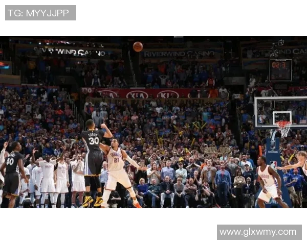 雷霆全队发力霍姆格伦19分10篮板亚历山大助攻15分轻取灰熊51分